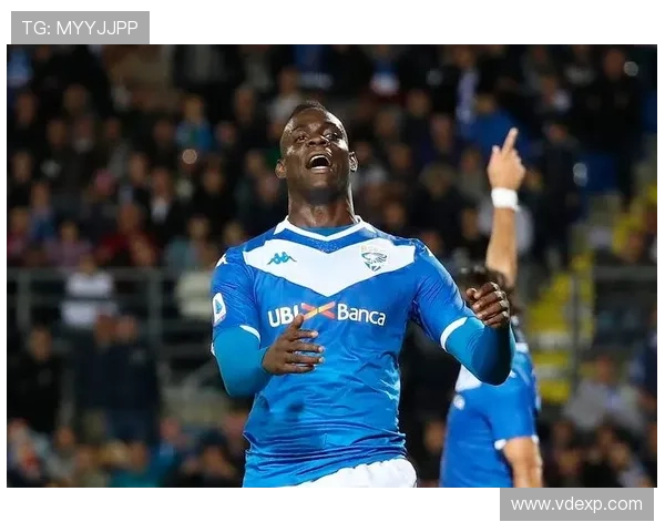 迪拜协作晒巴洛特利将加盟9号